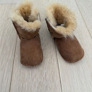 UGG Brown Suede Baby Boots with Shearling Lining New with Tags